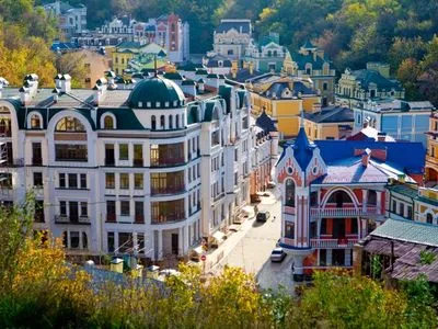 Злоумышленница по поддельным документам отсудила себе четыре помещения в Киеве