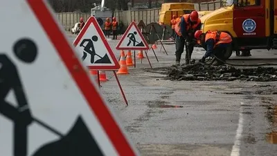 Должностных лиц заподозрили в растрате средств на ремонте дороги в Киеве