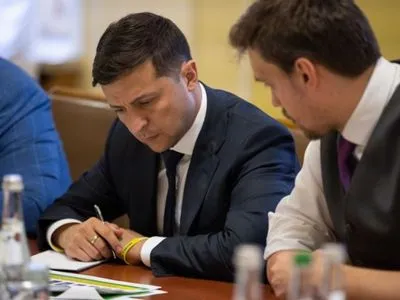 Зеленский подписал указ о повышении качества дорог в Украине