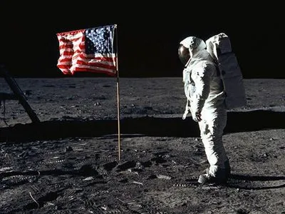 "Хьюстон, никаких проблем": 50 лет назад человек впервые ступил на Луну