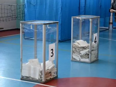 МВС: явка виборців на 13:00 становила близько 20%