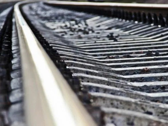 В Сумской области мужчина разобрал железную дорогу на металлолом