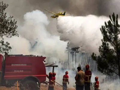 Через лісові пожежі у Португалії вже 30 постраждалих