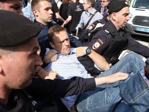 Навального арестовали на 30 суток за призывы прийти на митинг