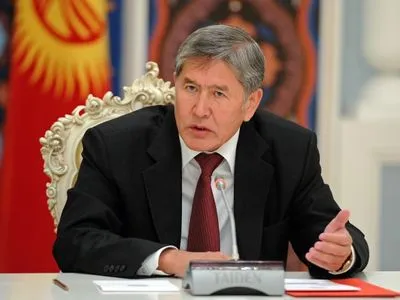 Экс-президент Кыргызстана, с которого сняли неприкосновенность, вылетел в Москву с базы ВС РФ