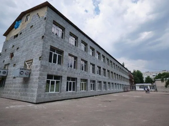 Литва пообещала выделить 1 млн евро на ремонт школы в Авдеевке