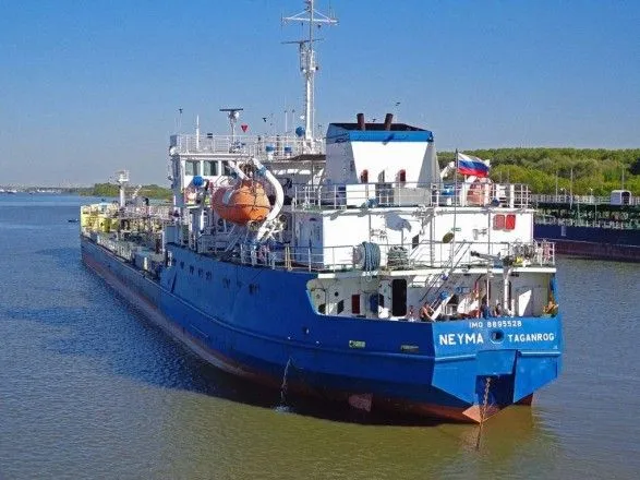 На задержанном СБУ российском танкере находятся не менее 7 россиян - Матиос