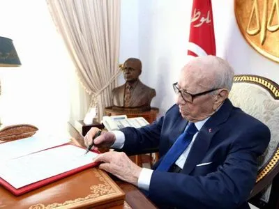 Госпіталізований напередодні президент Тунісу - помер у лікарні