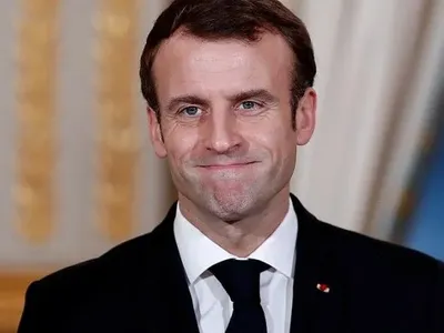 Макрон признал, что протесты "желтых жилетов" вызваны несправедливостью во Франции