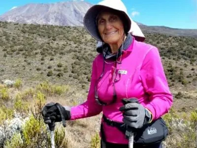 Американка установила мировой рекорд, поднявшись на Килиманджаро в возрасте 89 лет