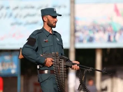 Озброєні люди штурмують офіс кандидата у віцепрезиденти Афганістану