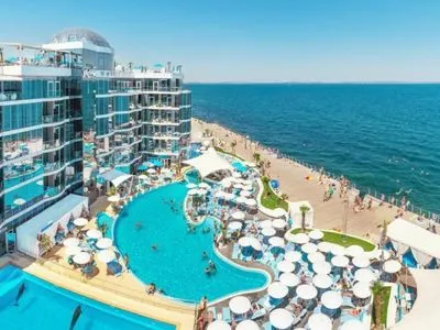 Готелі біля моря і санаторії в Україні вже заповнені майже на 100%
