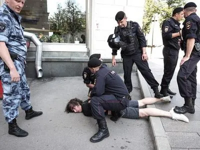 МЗС Канади засудило масове затримання протестувальників у Москві
