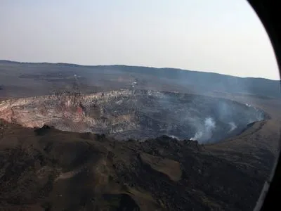 Украинские пилоты посадили вертолет на кратер африканского вулкана