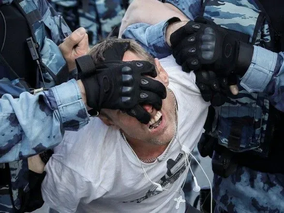 derzhministr-v-mzs-nimechchini-zasudiv-nasilstvo-proti-demonstrantiv-v-moskvi