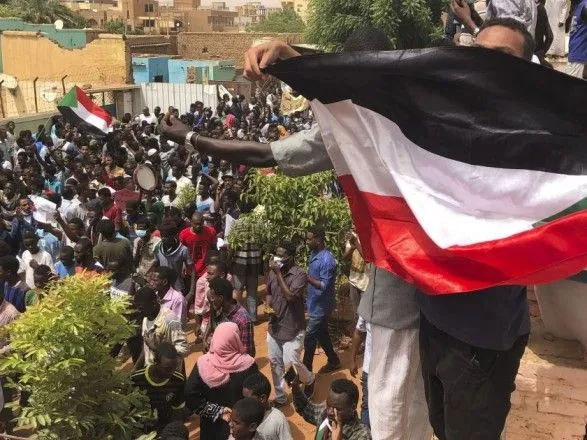 В Судане продолжились акции протеста после объявления количества жертв расстрела демонстрантов
