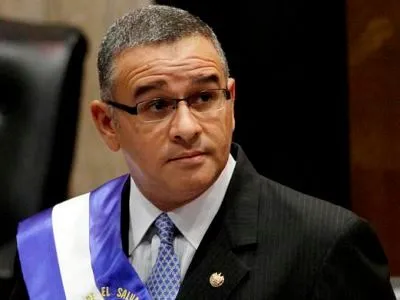 Обвиняемый в коррупции экс-президент Сальвадора получил гражданство Никарагуа