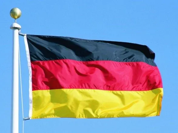 В Черновцах неизвестные украли флаг со здания консульства Германии