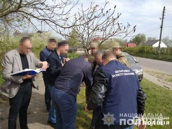 На хабарі затримали голову сільради на Львівщині