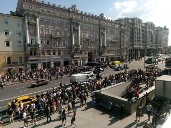 СК Росії затримав організаторів та учасників мітингу 27 липня в центрі Москви