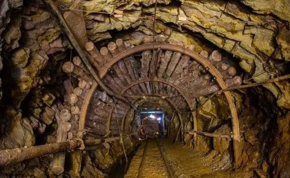 Государственным шахтам отключена электроэнергия - Герус