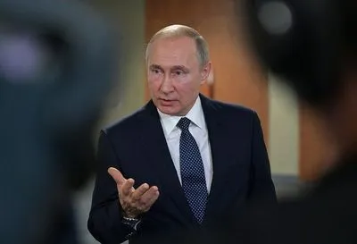 Путин упростил порядок получения вида на жительство для граждан Украины