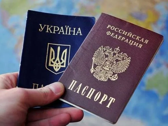 Декого з тих, хто отримав паспорти РФ на Донбасі, допитали - Матіос