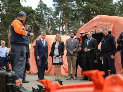 ГСЧС получила технику и оборудование для гуманитарного разминирования на 5 млн грн