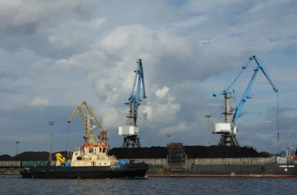 П'яний капітан з Барбадосу посадив корабель на мілину в порту Риги