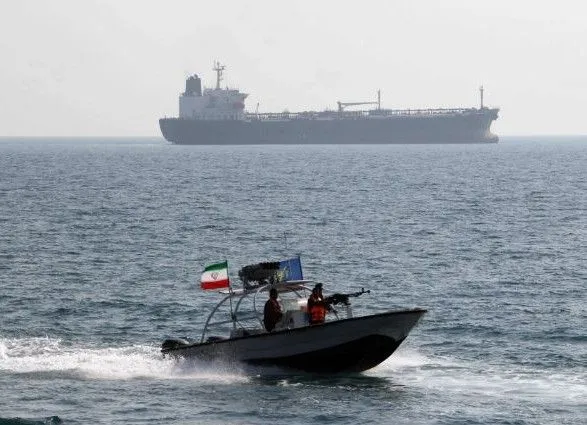 iran-vtretye-zakhopiv-inozemniy-naftoviy-tanker