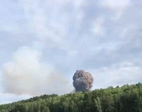 У Красноярському краї оголосили евакуацію в радіусі 20 км від вибуху на складах