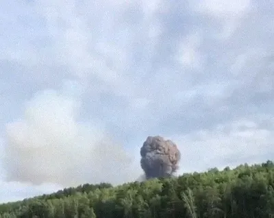 В Красноярском крае объявили эвакуацию в радиусе 20 км от взрыва на складах