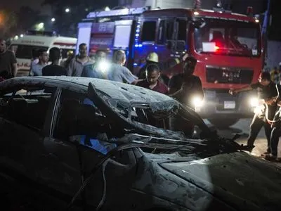 В результаті ДТП і вибуху в Каїрі загинули 17 людей