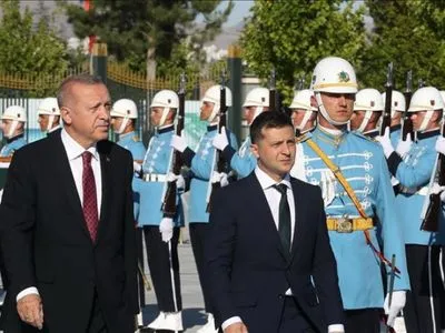 Відбулась офіційна зустріч президентів Зеленського та Ердогана