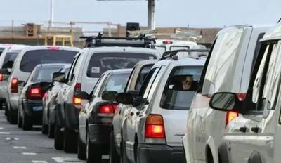 В очередях на западной границе стоят более полутысячи автомобилей