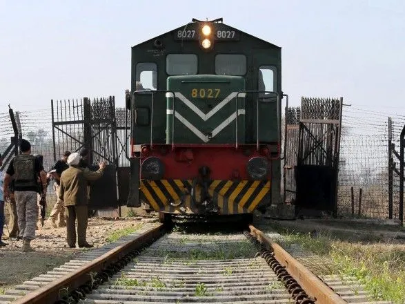 Пакистан остановил железнодорожное сообщение с Индией, ведь "возможна война в ближайшие месяцы"