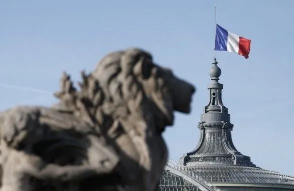 Франция пока не рассматривает вопрос расширения нормандского формата за счет США
