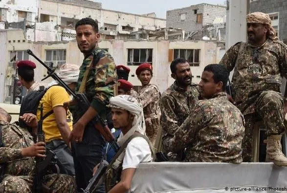 Новый фронт в Йемене: сепаратисты захватили президентский дворец