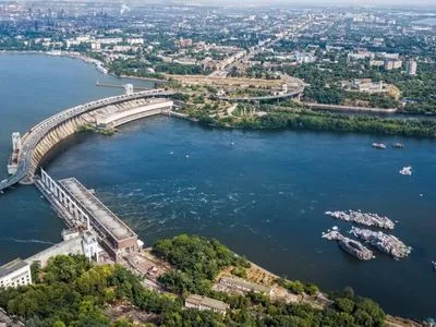Грузовикам на два месяца перекроют проезд через плотину ДнепроГЭС