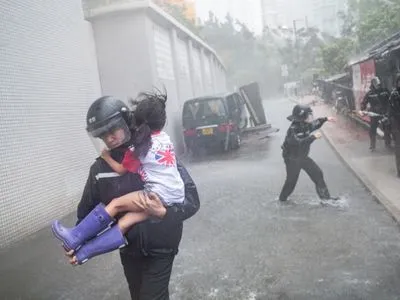 В Китаї через тайфун евакуйовано понад мільйон людей