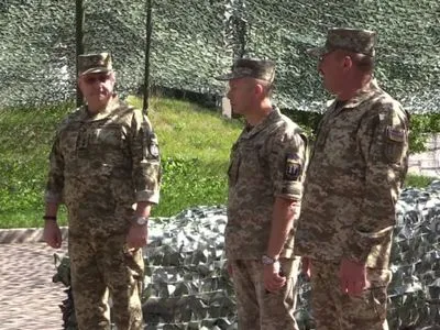 Начальник Генштаба Хомчак представил личному составу нового командующего Объединенных сил