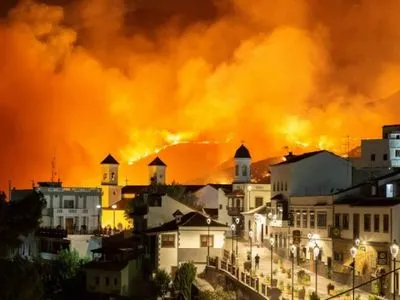 Пожежа на Канарах може розгорітися з новою силою - рятувальники