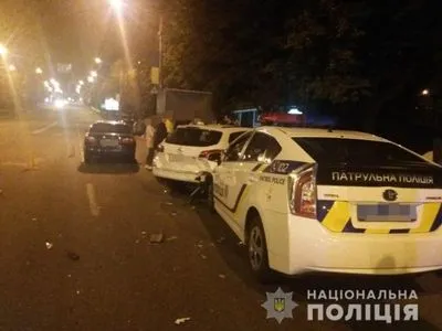 В центре Харькова патрульные попали в ДТП во время преследования нарушителя