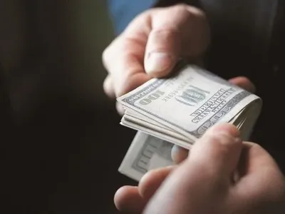 У Житомирі викрили громадського активіста у вимаганні 30 тисяч доларів