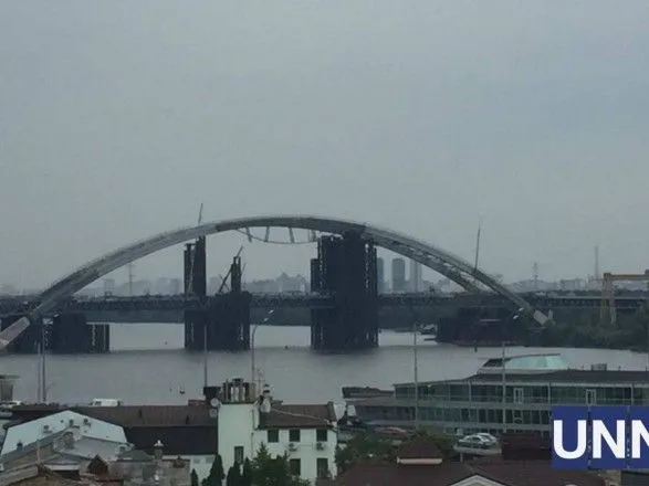 Стало известно, на каком этапе строительство Подольского моста