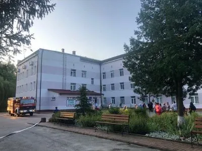 З онкоцентру в Івано-Франківську евакуювали хворих через загрозу пожежі