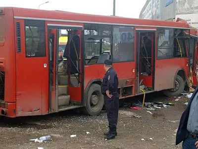 Кількість постраждалих після того, як автобус в РФ врізався в будівлю, зросла до 32 осіб