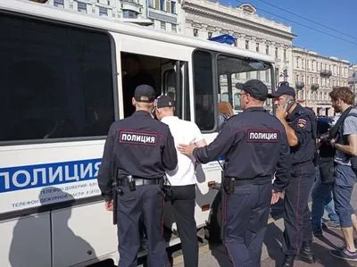 У Петербурзі затримано щонайменше 10 учасників акцій протесту