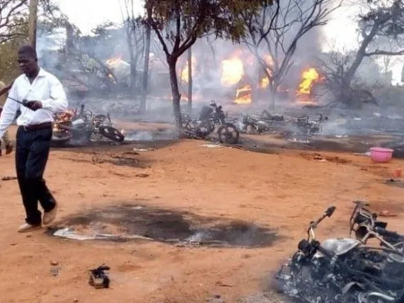 Вибух бензовоза у Танзанії: кількість жертв зросла до 95
