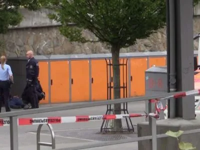 В Германии два человека погибли от нападения мужчины на вокзале